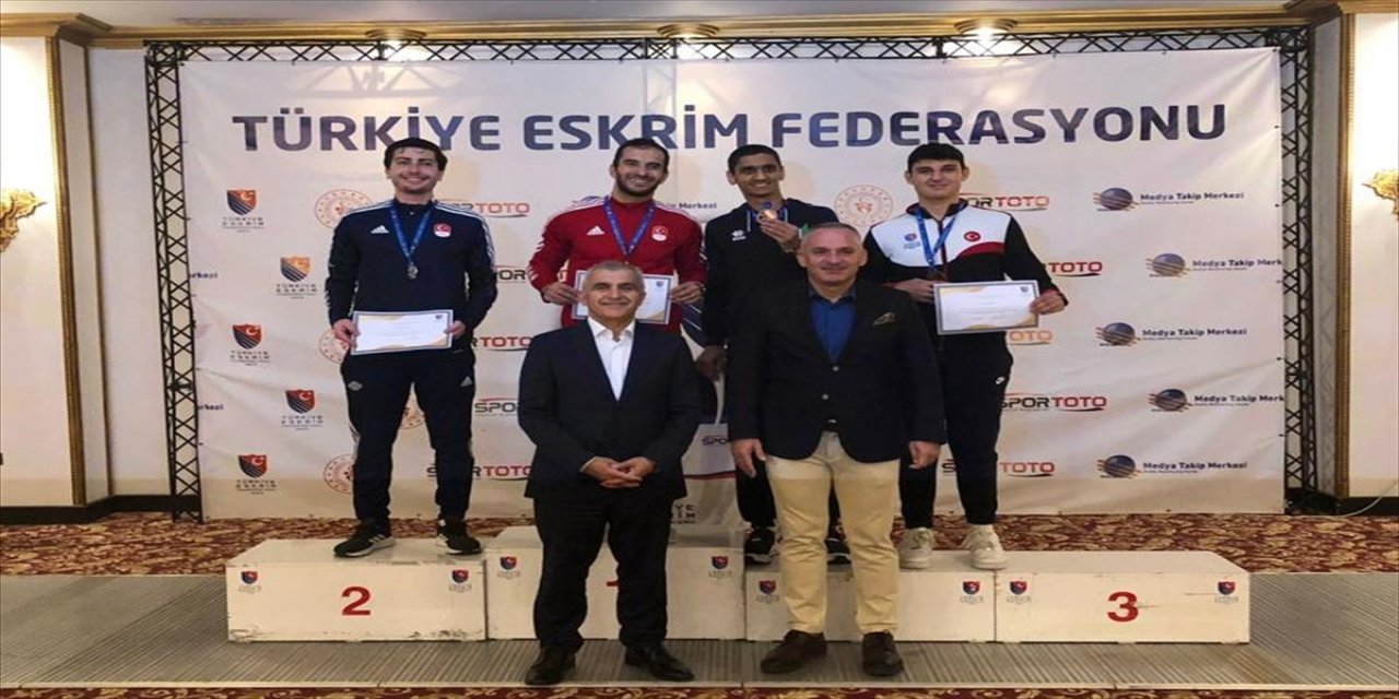 Uluslararası Satellite Eskrim Turnuvasının ilk günkü yarışları tamamlandı.