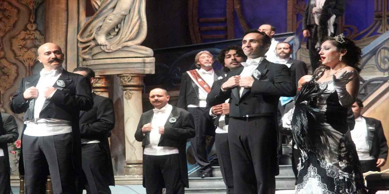 Mersin Devlet Opera ve Balesi, "Şen Dul" operetinin prömiyerini yaptı