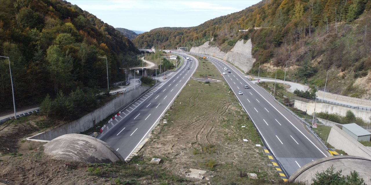 Bolu'daki ormanlar yeşil, sarı ve kahverenginin farklı tonlarına büründü