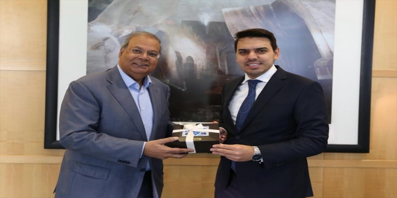 YTB Başkanı Eren Hollanda'da birçok ziyarette bulundu.