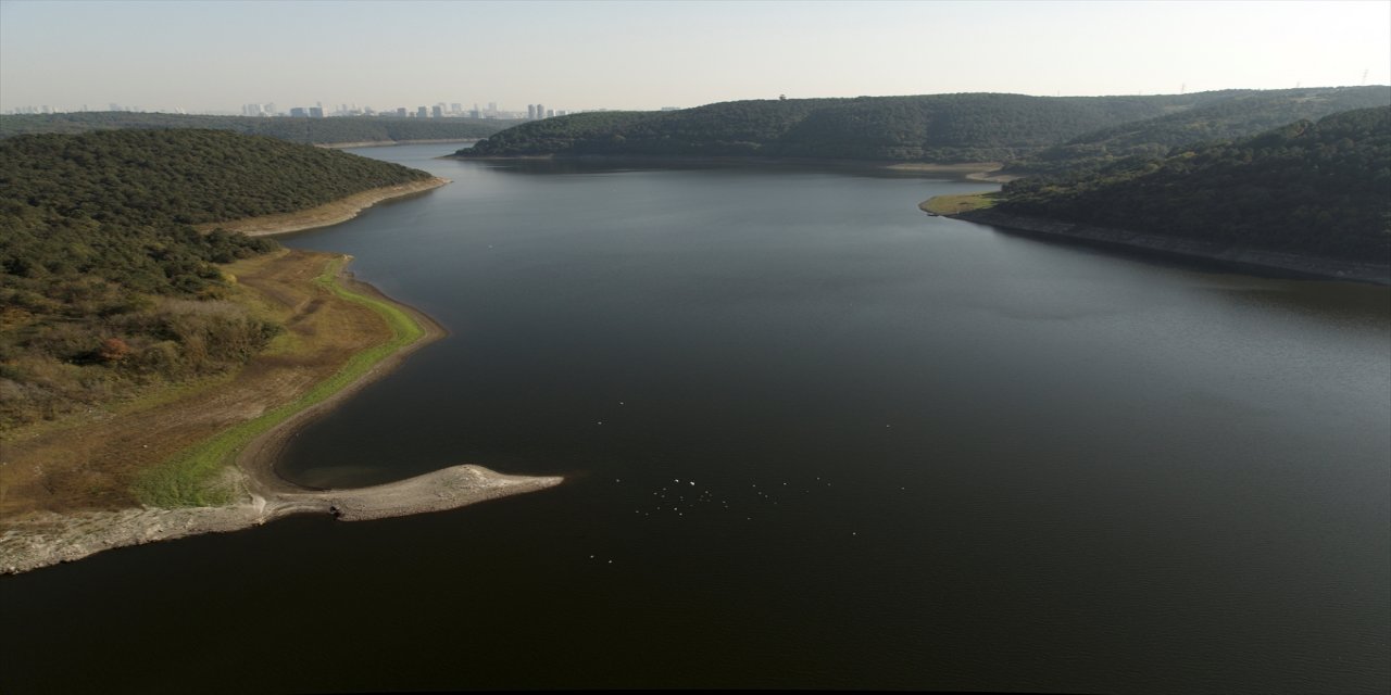 İstanbul'daki barajların doluluk oranı yüzde 42,99 oldu.