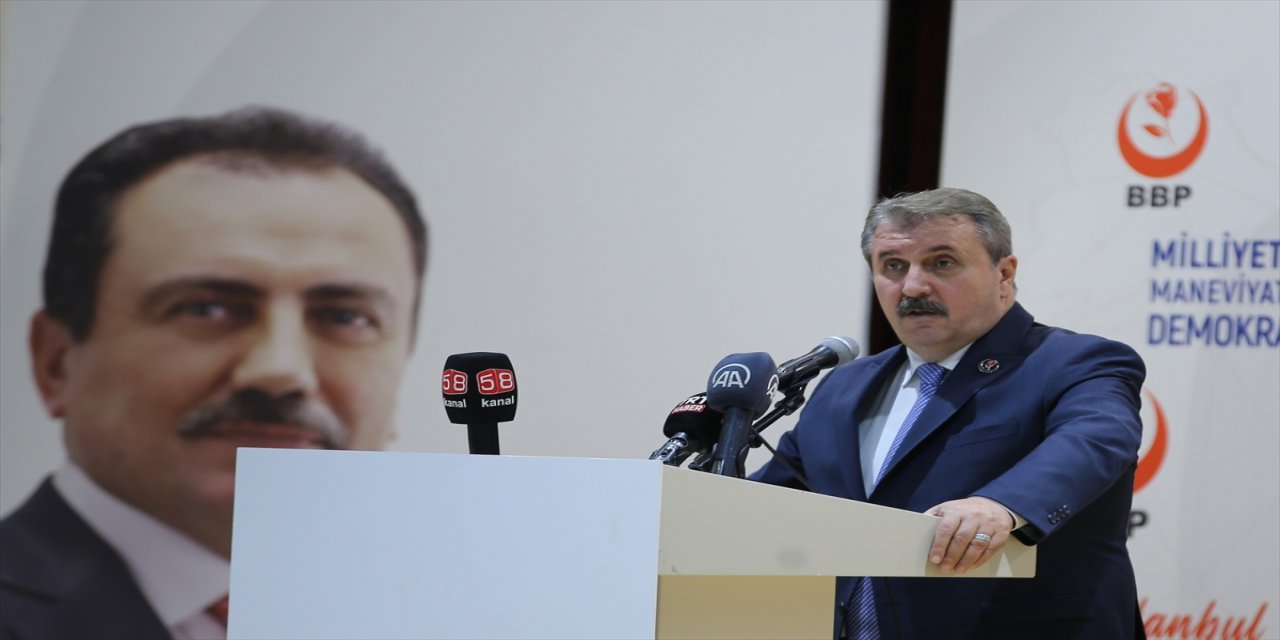 BBP Genel Başkanı Destici, partisinin İstanbul Buluşmaları programında konuştu