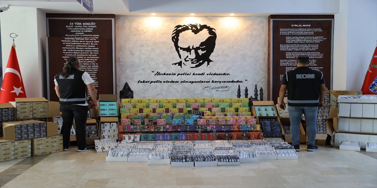 Edirne'de çok sayıda gümrük kaçağı elektronik sigara ve sigara filtresi ele geçirildi