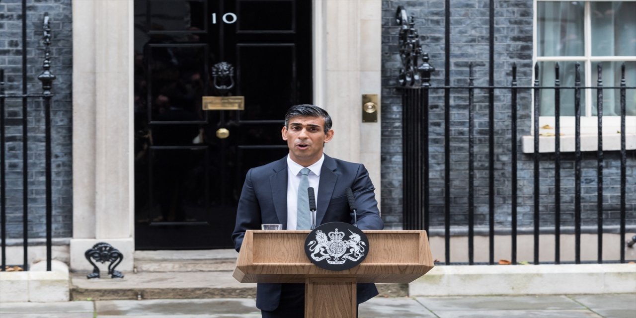 İngiltere'nin yeni Başbakanı, ilk sesleniş konuşmasını gerçekleştirdi.