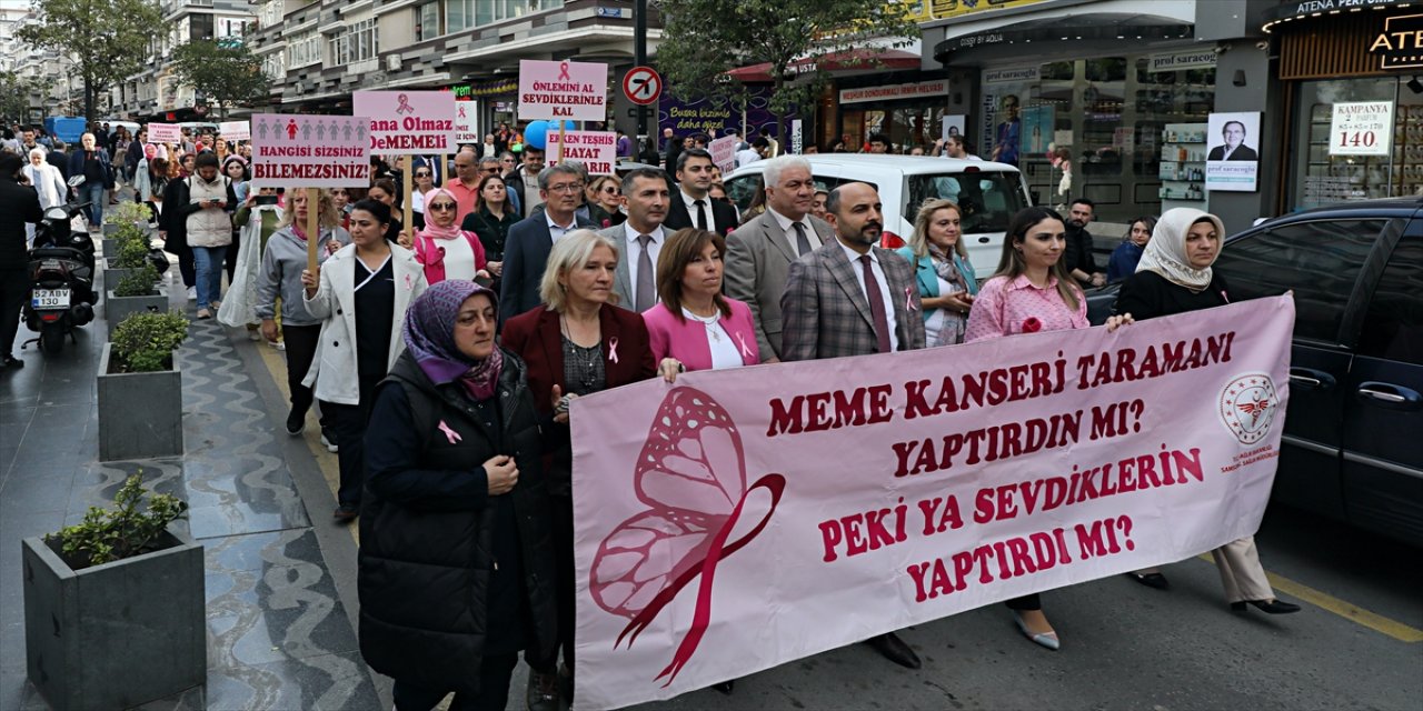Samsun'da meme kanseri farkındalığı için "Pembeni Al Gel" yürüyüşü düzenlendi
