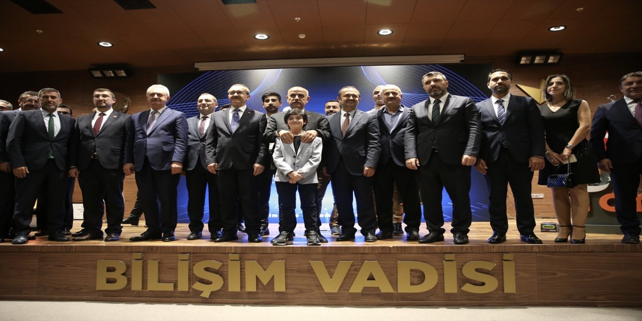 Bakan Kirişci, "İş Dünyası Buluşmaları" programına katılım gösterdi.