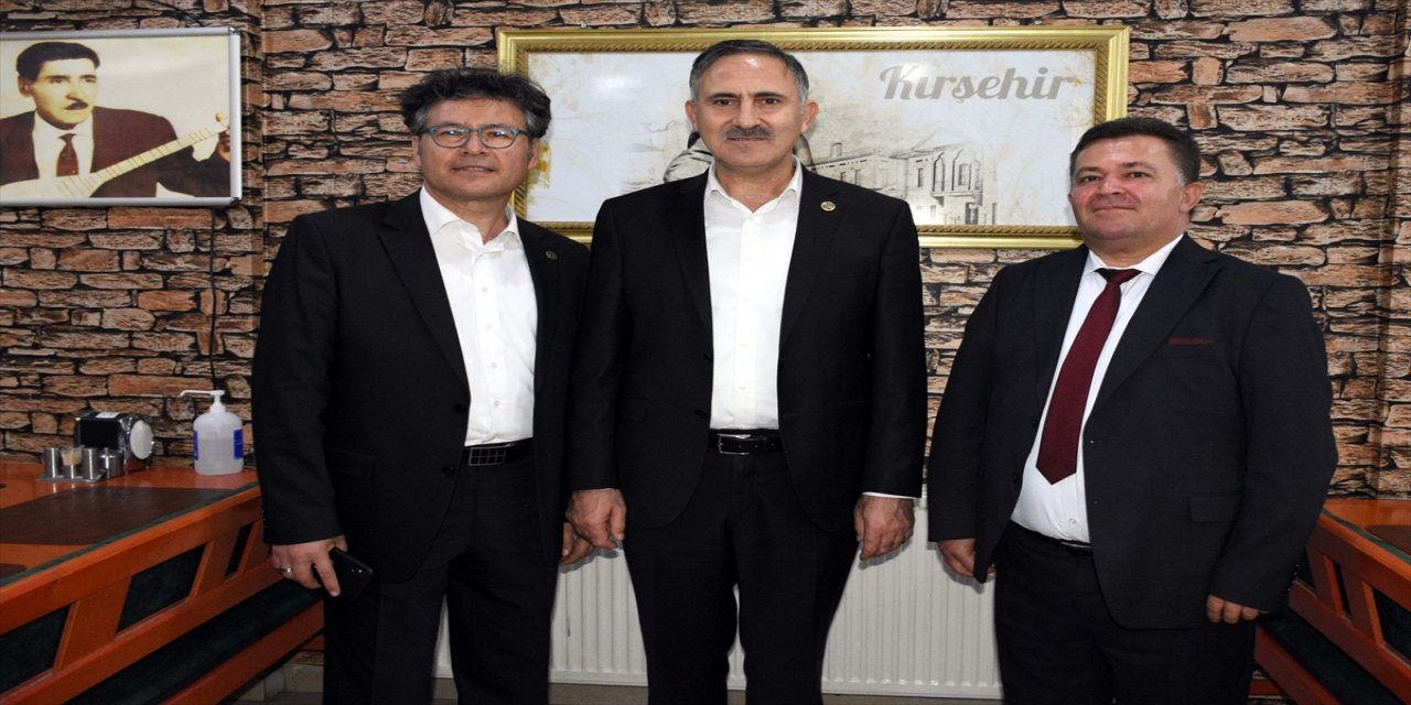 Sağlık-Sen Genel Başkanı Durmuş Kırşehir'de ziyarette bulundu.