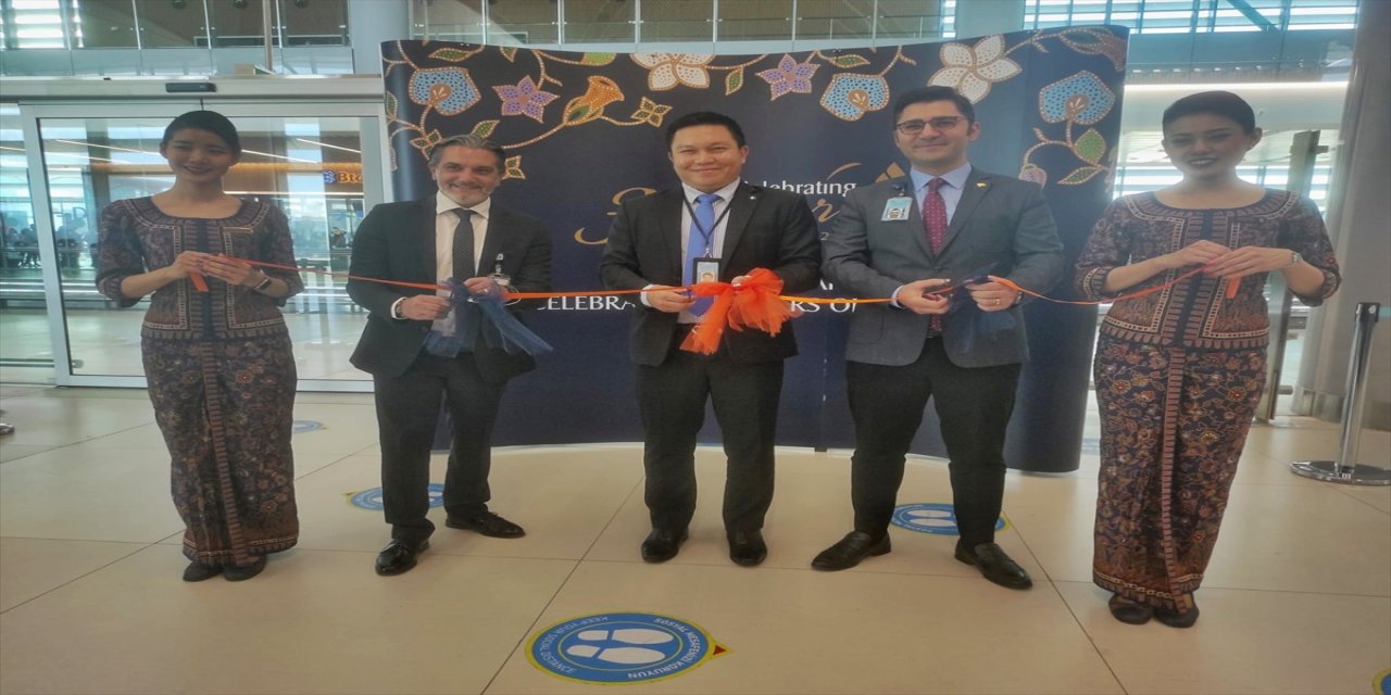 Singapur Havayolları İstanbul uçuşlarının 35'inci yıl dönümünü kutladı