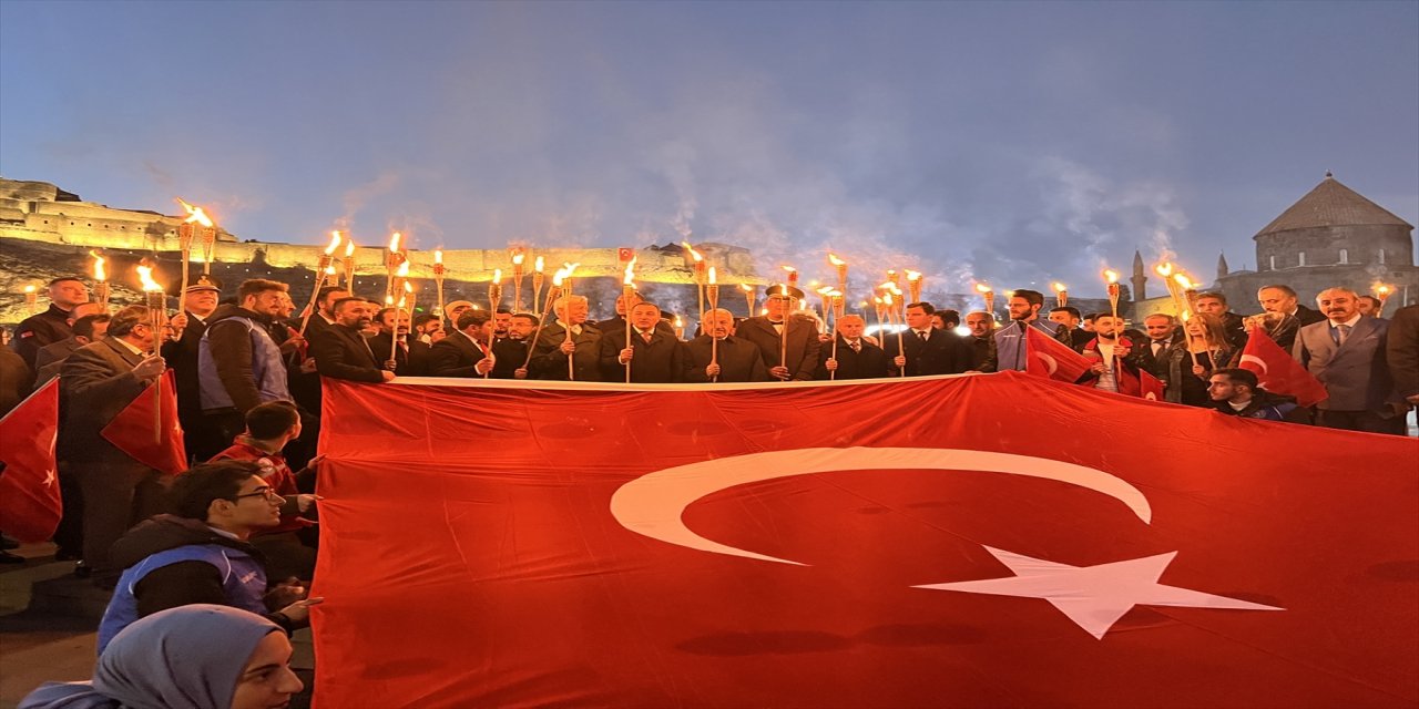 Erzurum, Tunceli, Ardahan ve Kars'ta Cumhuriyet Bayramı kutlandı