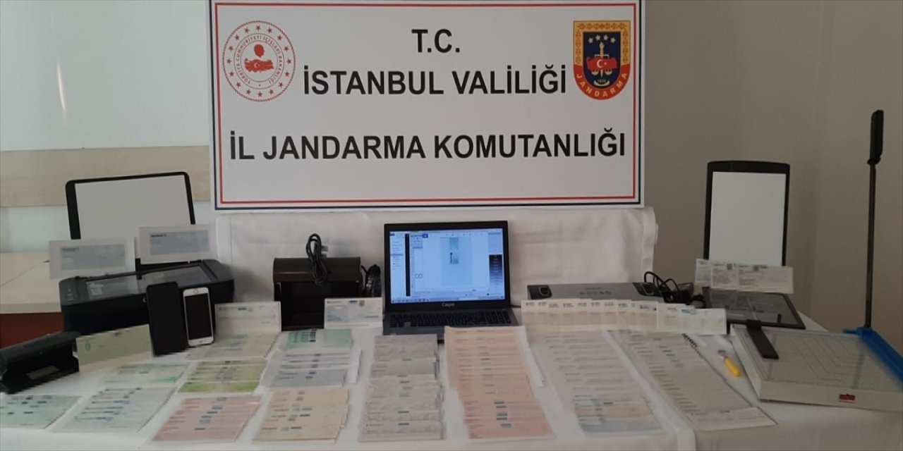 İstanbul'da çeşitli bankalara ait 1170 sahte çek ele geçirildi