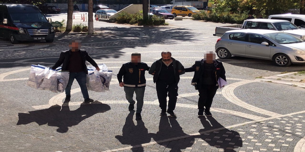 Konya'da durdurulan bir araçta 24 bin 528 uyuşturucu hap ele geçirildi