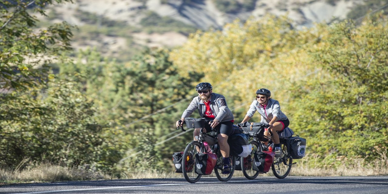 Dünyayı bisikletle gezen iki çevre bilimci Munzur Vadisi'nde doğal yaşamı araştırdı