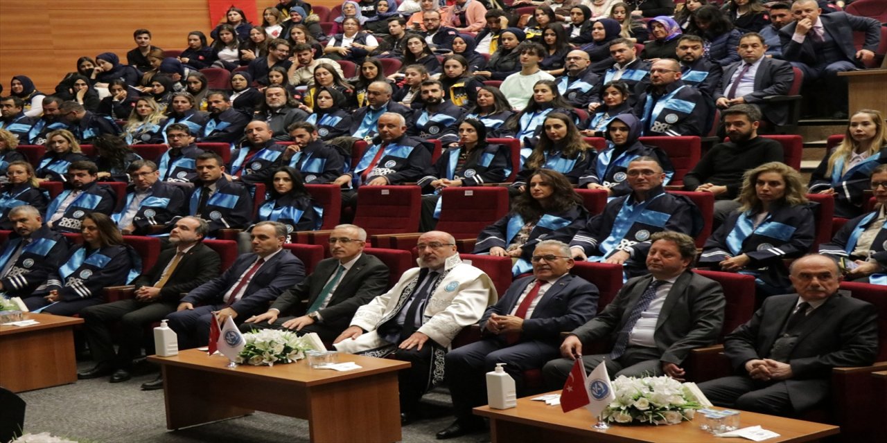 Kayseri Üniversitesinde akademik yılı açılışını yaptı.