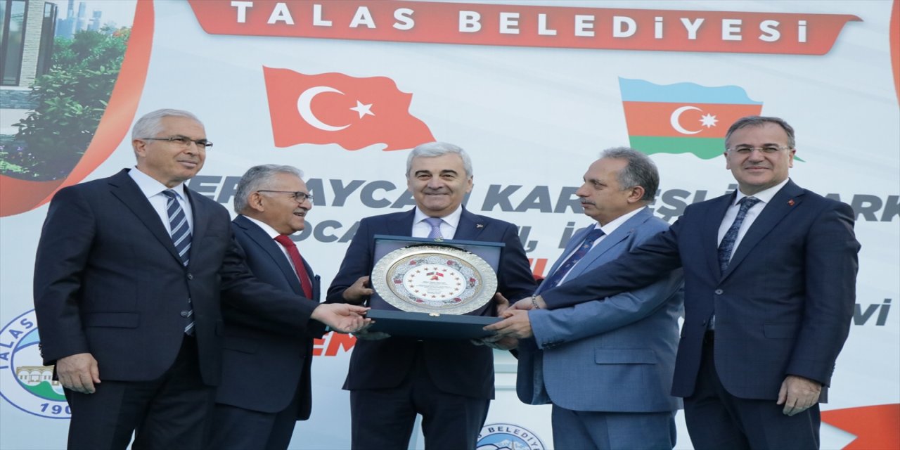 Kayseri'de Azerbaycan Kardeşlik Parkı hizmete açıldı.