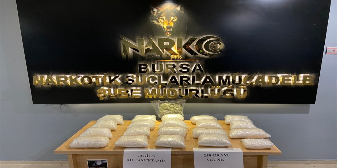 Bursa'da cips taşınan kutulara gizlenmiş 20 kilogram uyuşturucu ele geçirildi
