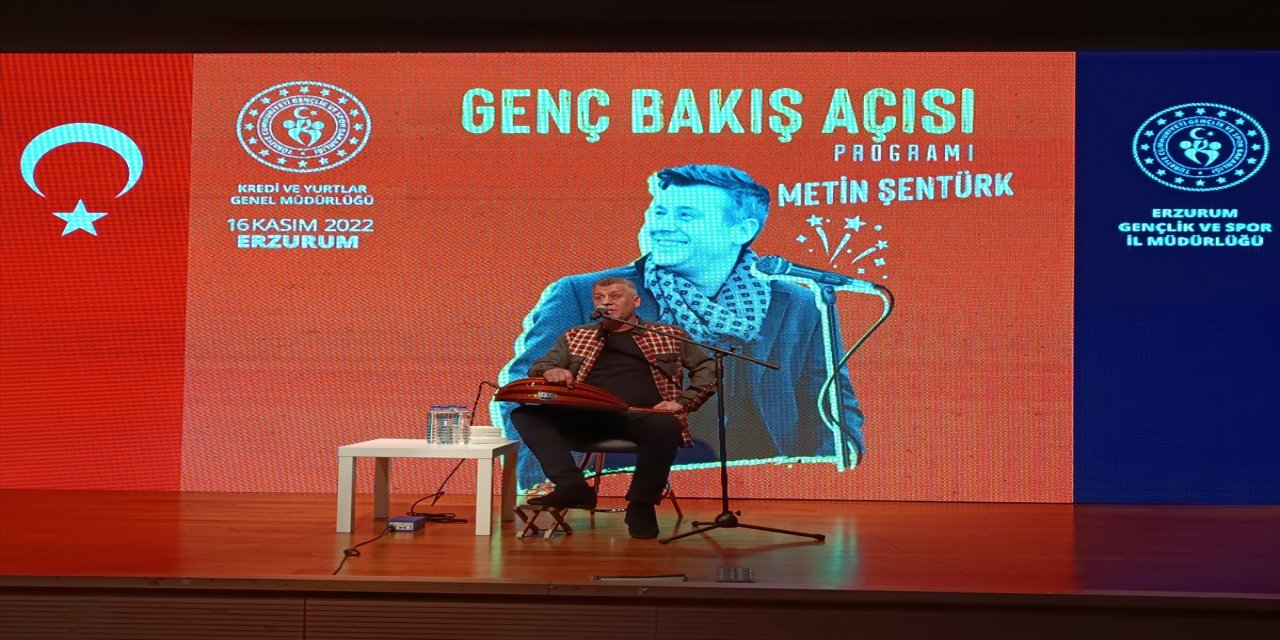 Sanatçı Metin Şentürk Erzurum'da üniversite öğrencileriyle buluştu