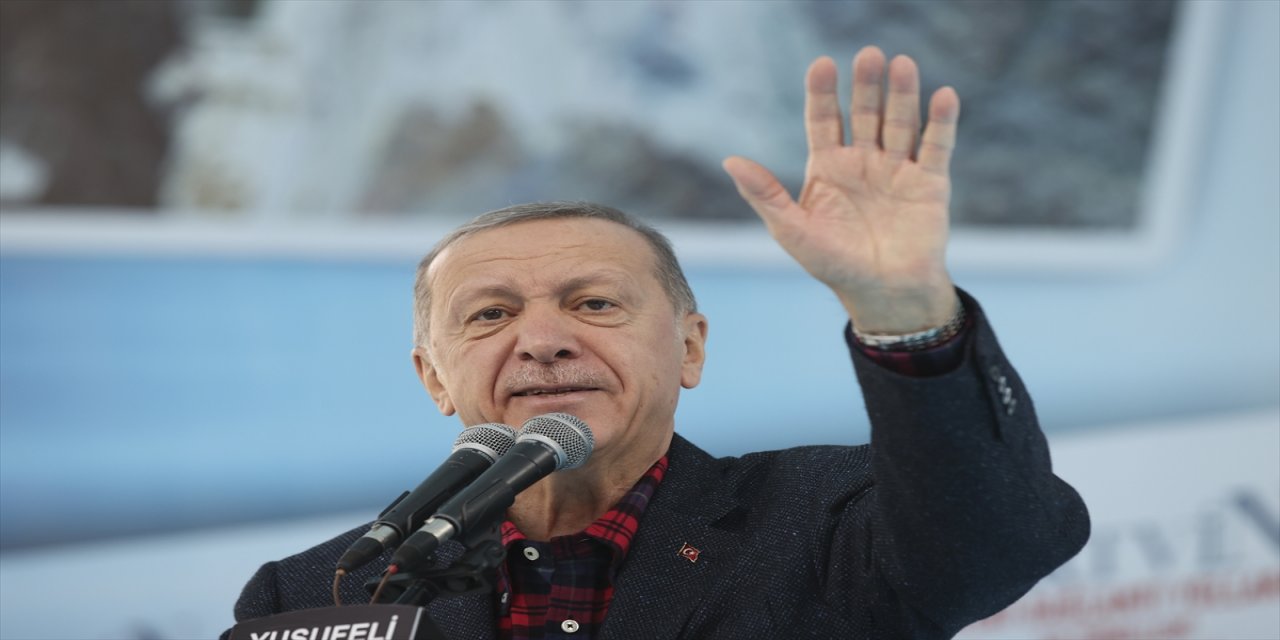 Cumhurbaşkanı Erdoğan Yusufeli Barajı açılış törenindeydi.