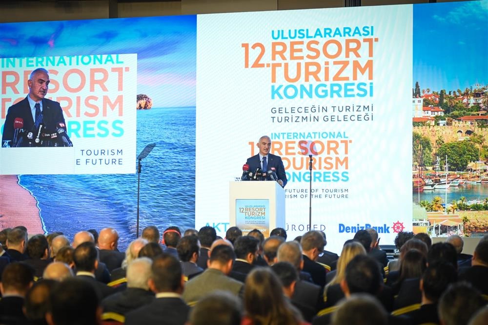 Yeni hedefimiz 50 milyon turist, 44 milyar dolar gelir.