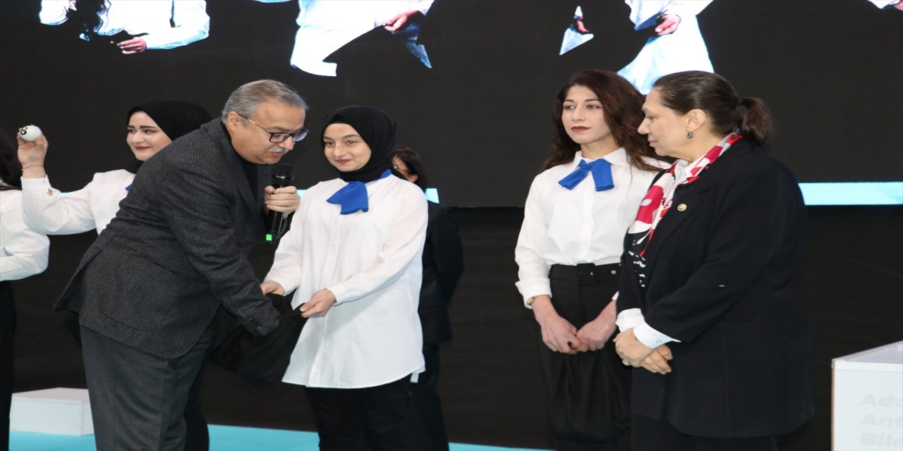 Diyarbakır'da "İlk Evim, İlk İş Yerim" projesi kura çekimleri başladı.