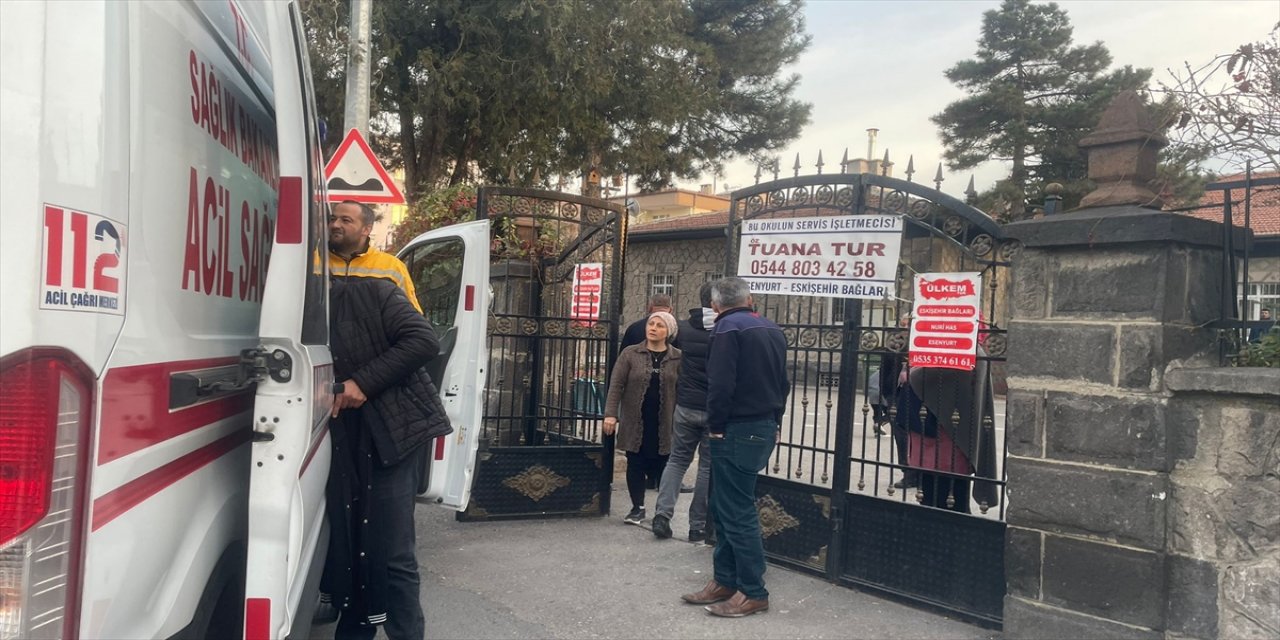 Kayseri’de 5 öğrenci yediklerinden zehirlenme şüphesi ile hastaneye kaldırıldı.