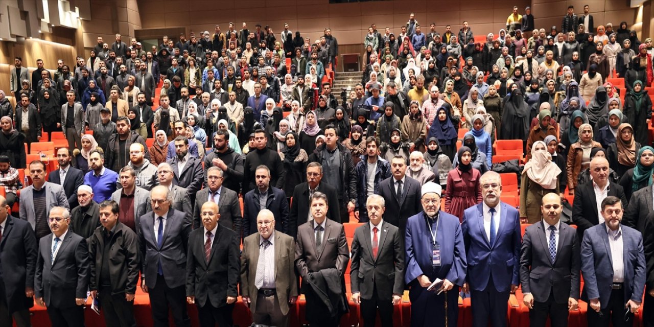 Gaziantep'te "İslam ve Kardeşlik Sempozyumu" yapıldı.