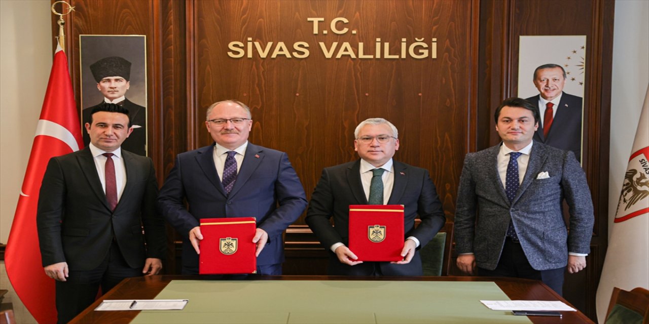 Sivas'ta eşi vefat eden 12 kadına sosyal konut yardımı.