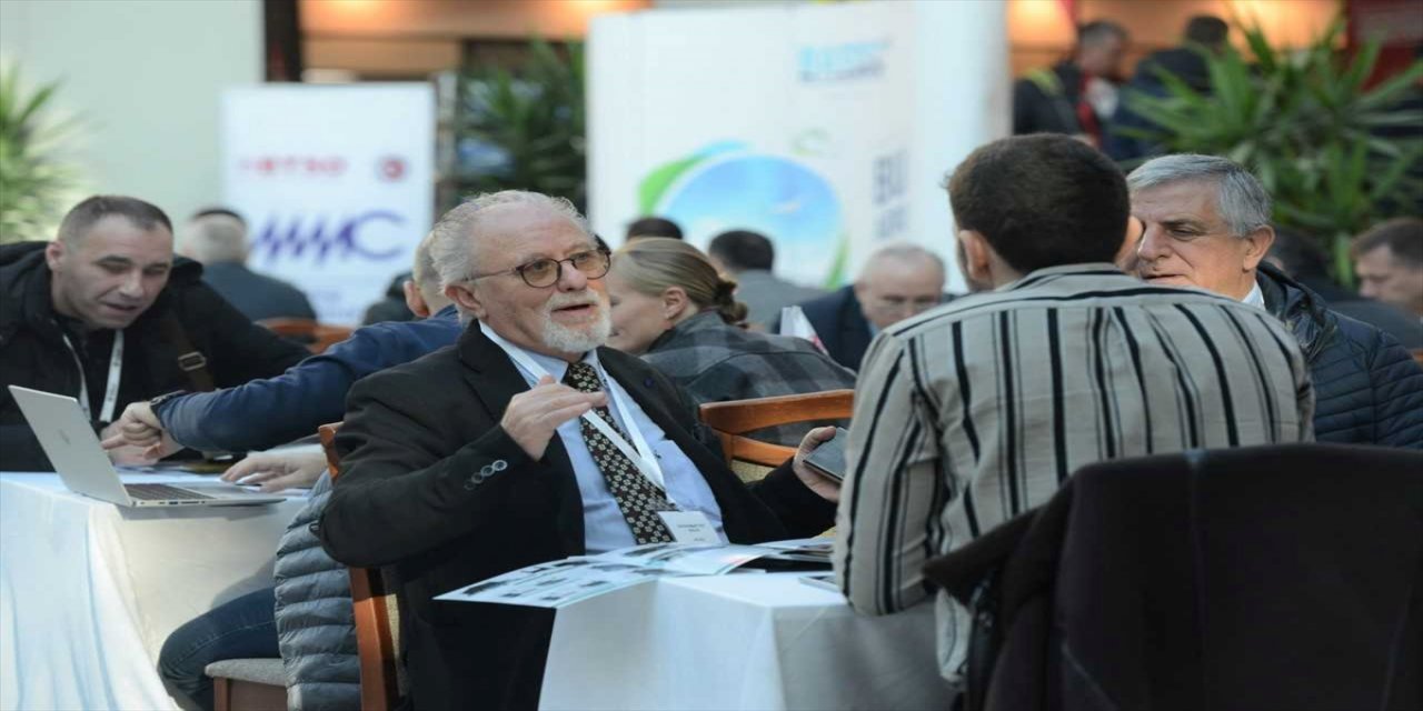 Türk makine imalatçıları Bursa'da 200'ü aşkın yabancı alıcı ile ikili iş görüşmesi yaptı