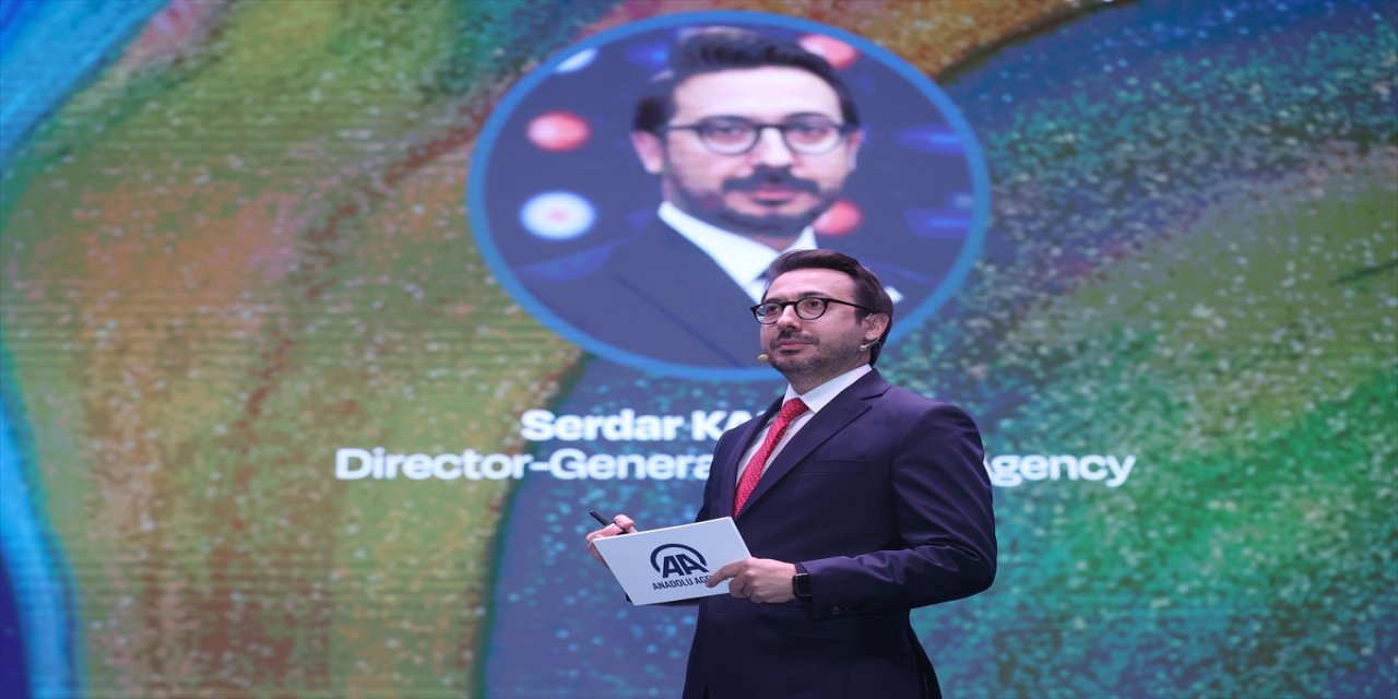 Anadolu Ajansı Yönetim Kurulu Başkanı ve Genel Müdürü Karagöz "Türkiye Ulus Markalama Forumu"nda konuştu