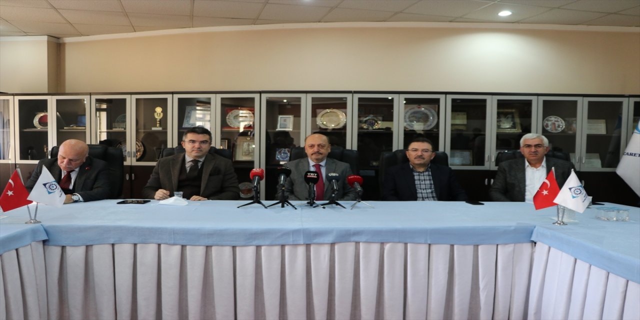 Çalışma ve Sosyal Güvenlik Bakanı Bilgin Erzurum'daydı.