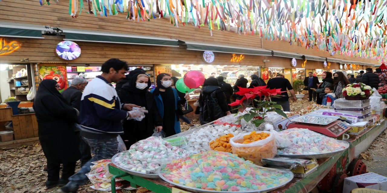 İran'da Şeb-i Yelda kutlaması hazırlıkları devam ederken, Halk pahalılıktan şikayetçi.