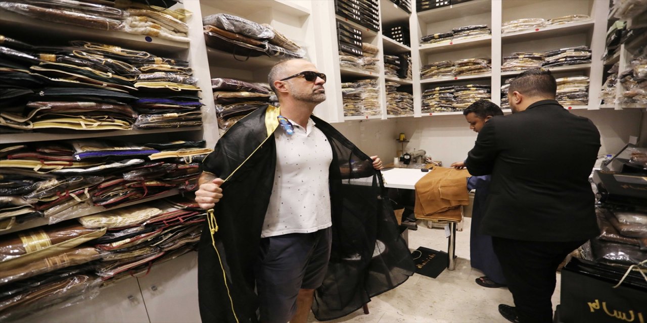 Messi'nin giydiği geleneksel kıyafet büyük ilgi görüyor.