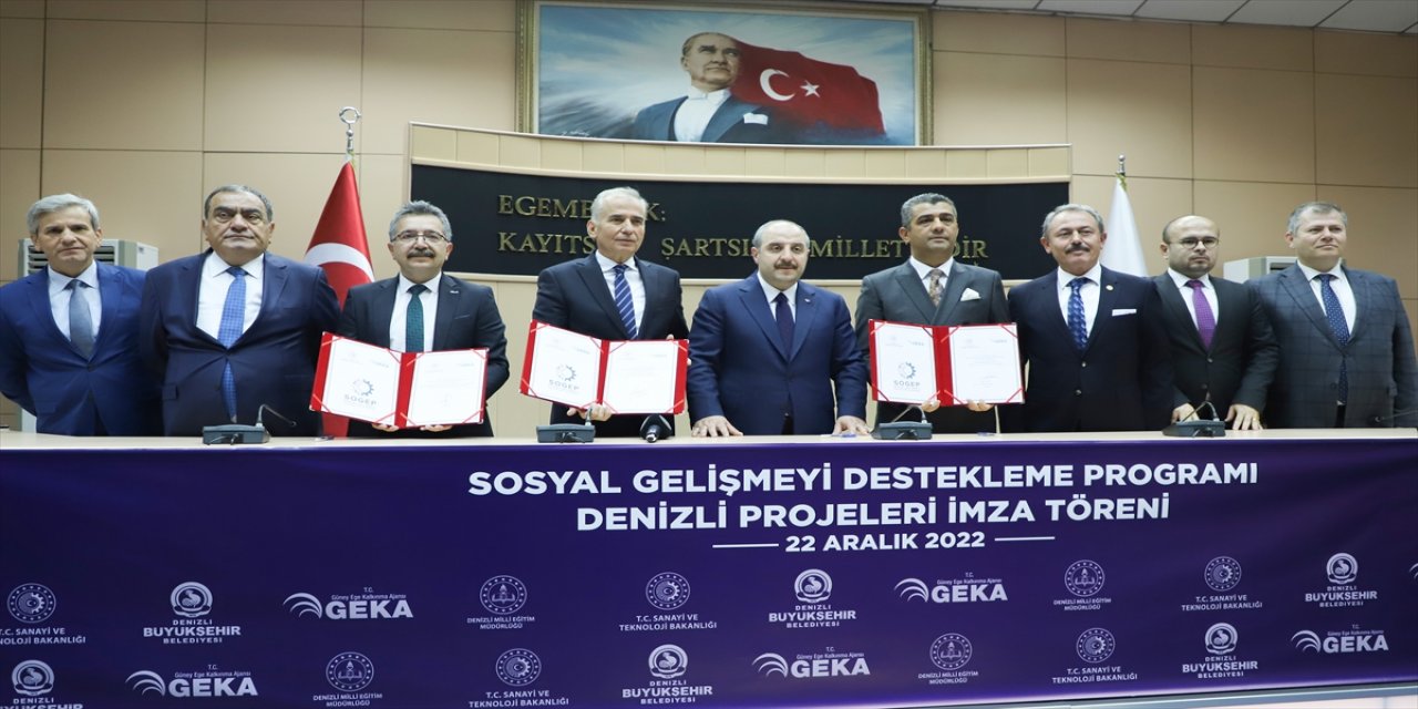 Bakan Varank, Denizli'de "Sosyal Gelişmeyi Destekleme Programı" imza törenine katıldı:
