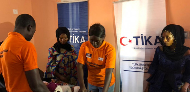 TİKA’dan Gambiya’da Çarpık Ayak Tedavisi Gören Çocuklara Destek
