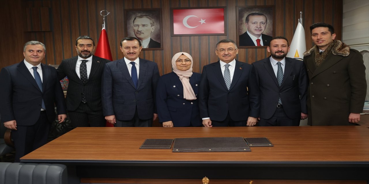 Cumhurbaşkanı Yardımcısı Oktay, Çubuk'ta vatandaşlarla buluştu: