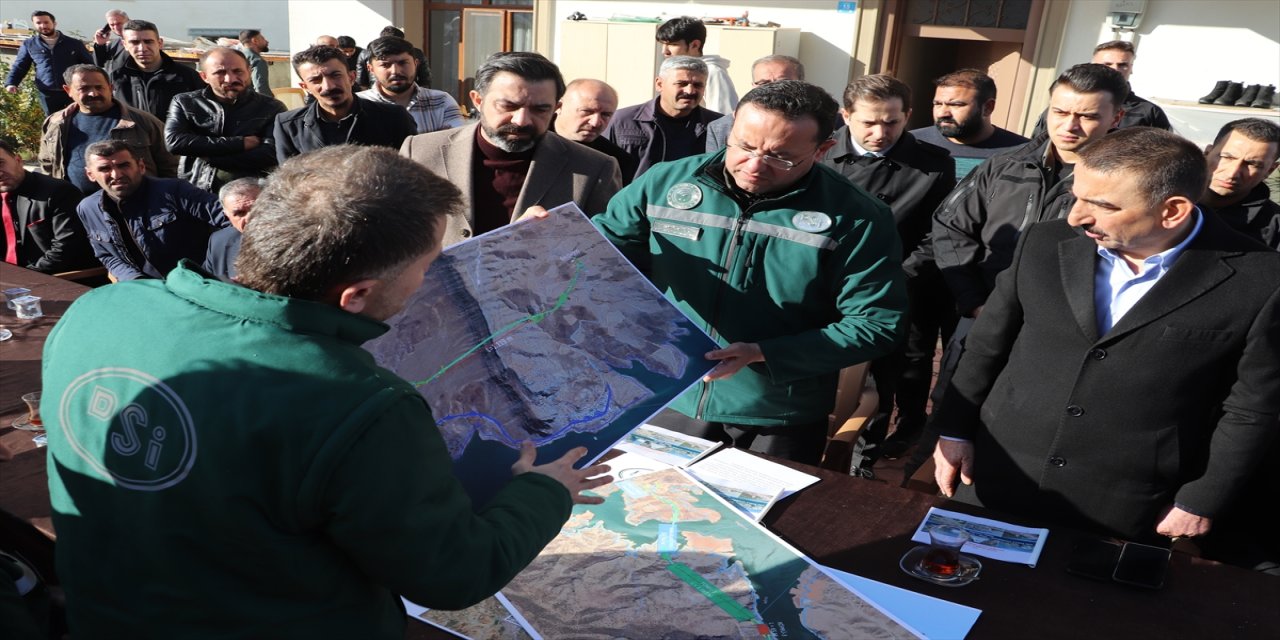 Tarım ve Orman Bakan Yardımcısı Siirt'te incelemeler yaptı.