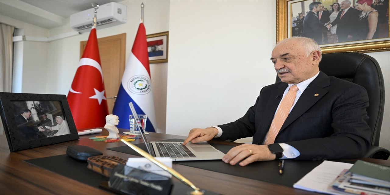 Paraguay'ın Ankara Büyükelçisi Valdez, AA'nın "Yılın Fotoğrafları" oylamasına katıldı