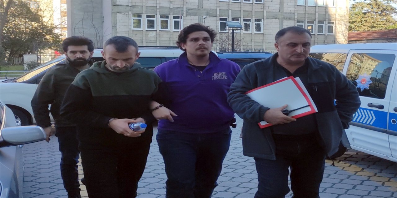 Samsun'da 2 kişiyi yaralayan kişi tutuklandı.