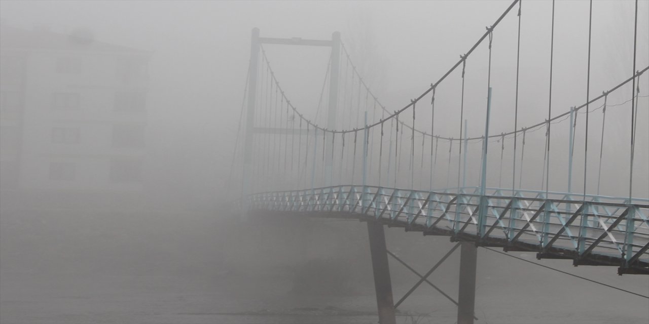 Amasya'da sis etkisini sürdürmeye devam ediyor.