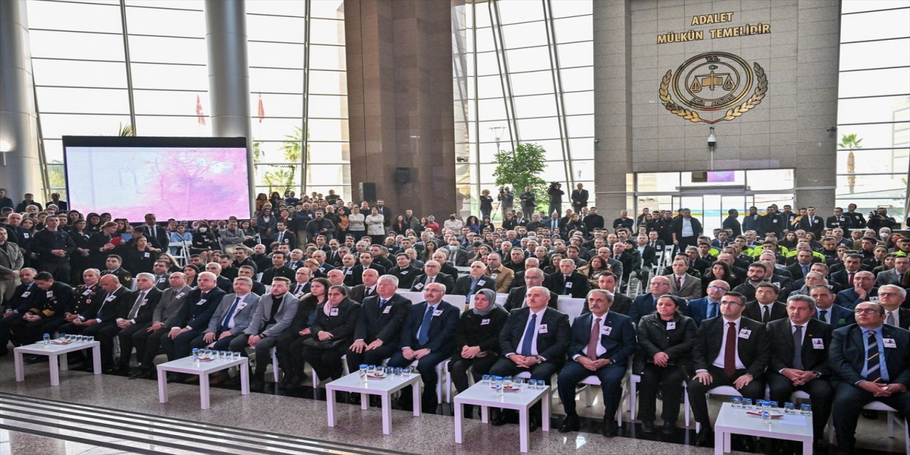 Fethi Sekin ve Musa Can 6. yılında İzmir Adliyesi'nde anıldı.
