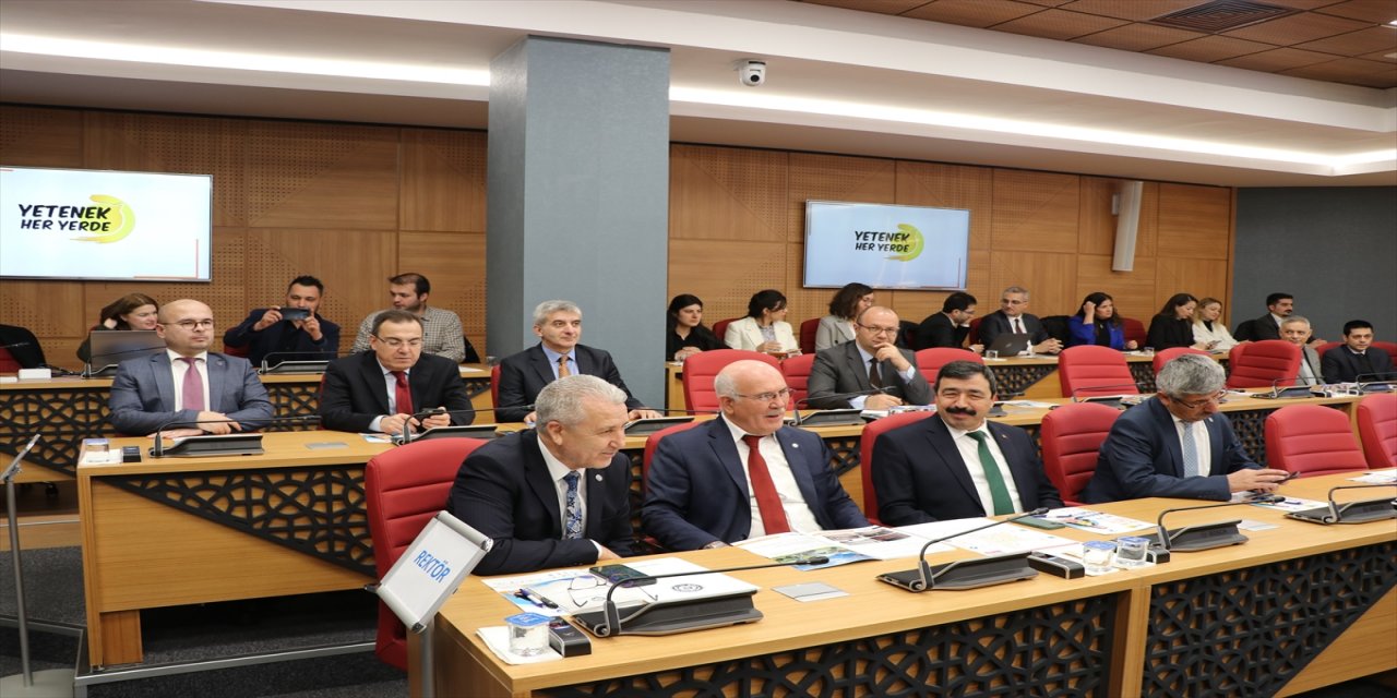 Pamukkale Üniversitesi ev sahipliğinde "Ege Kariyer Fuarı" yapılacak.