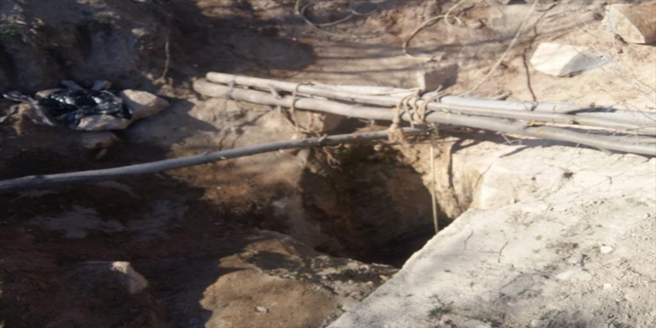 Niğde'de kaçak kazı yapan 8 şüpheli gözaltına alındı
