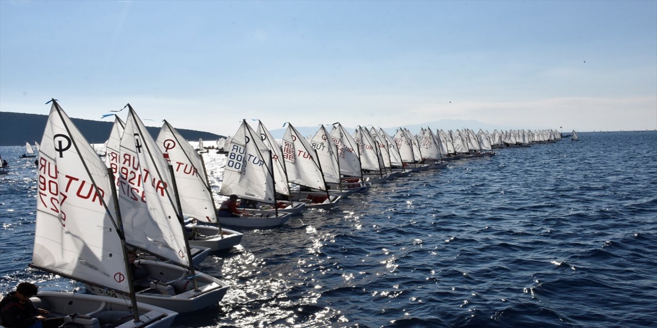 Bodrum'daki yelkenciler "Mandalin  Kupası" için yarıştı.
