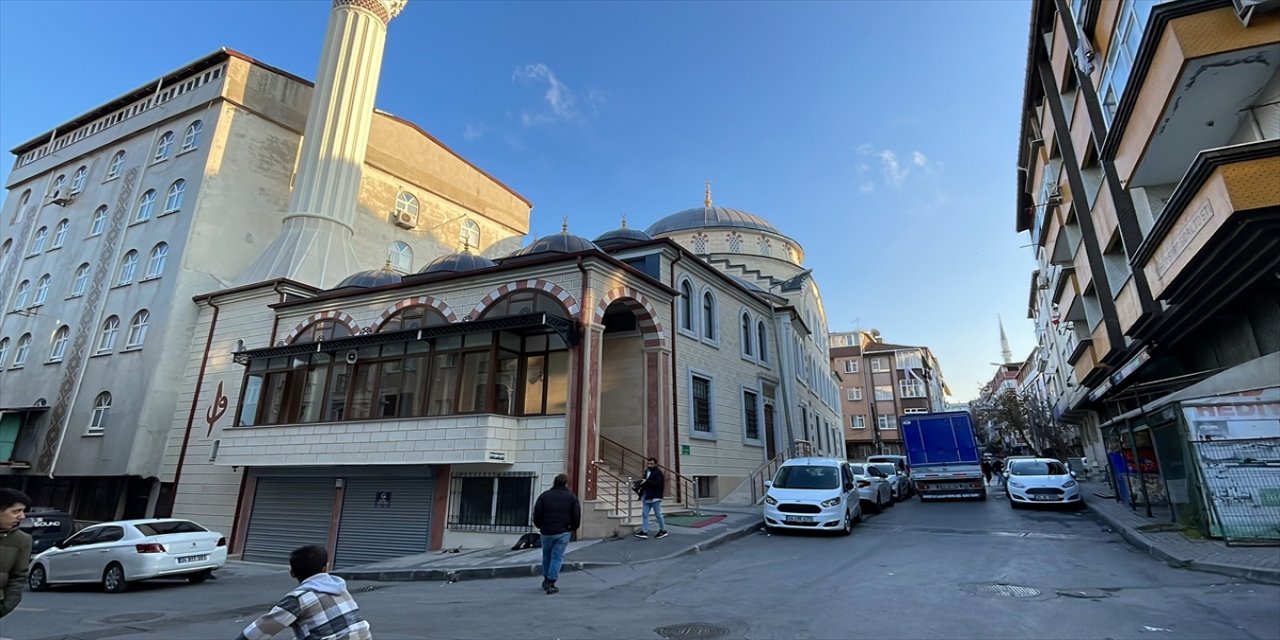 Gaziosmanpaşa'da bir kişi camide namaz kıldığı sırada vuruldu