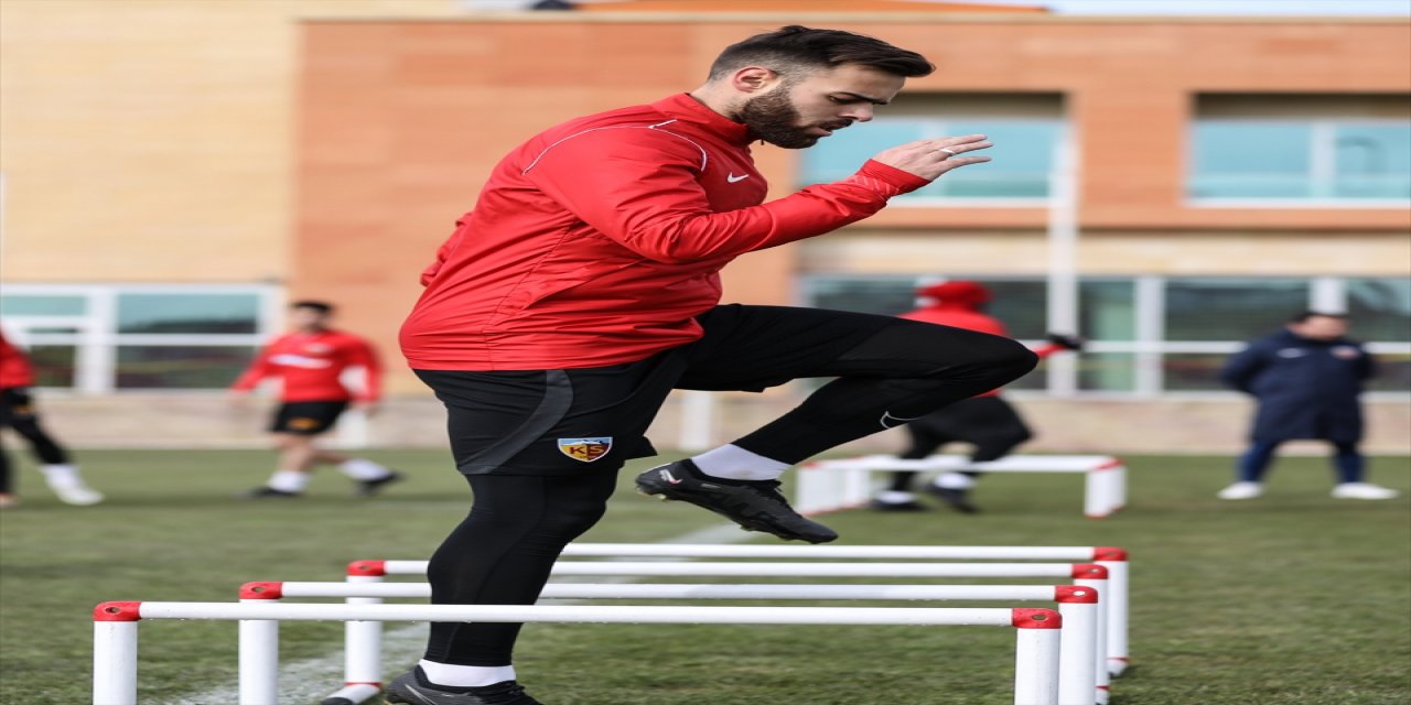 Kayserispor, Sivasspor maçına hazırlanmaya devam ediyor.