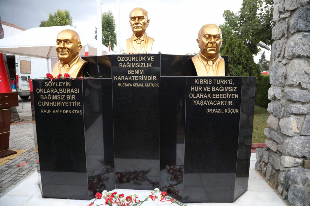 Atatürk, Dr. Küçük ve Denktaş’ın Büstleri KKTC Cumhuriyet Meclisi’nde