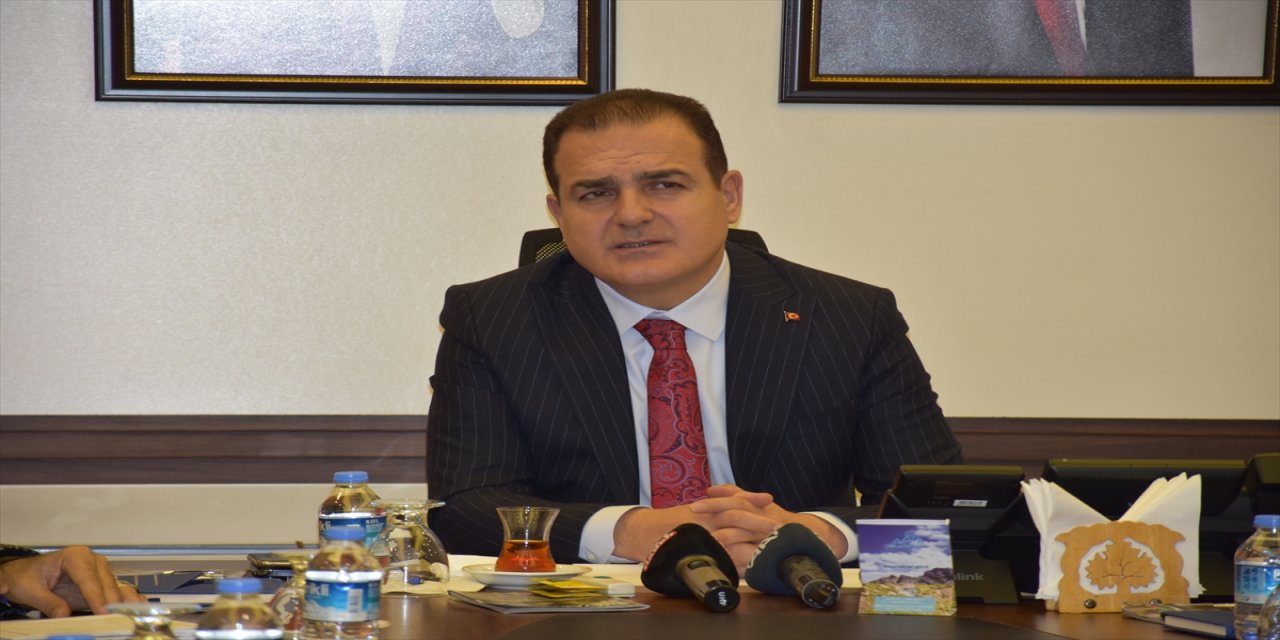 Hakkari Valisi Akbıyık, 2022 değerlendirmesi yaptı.