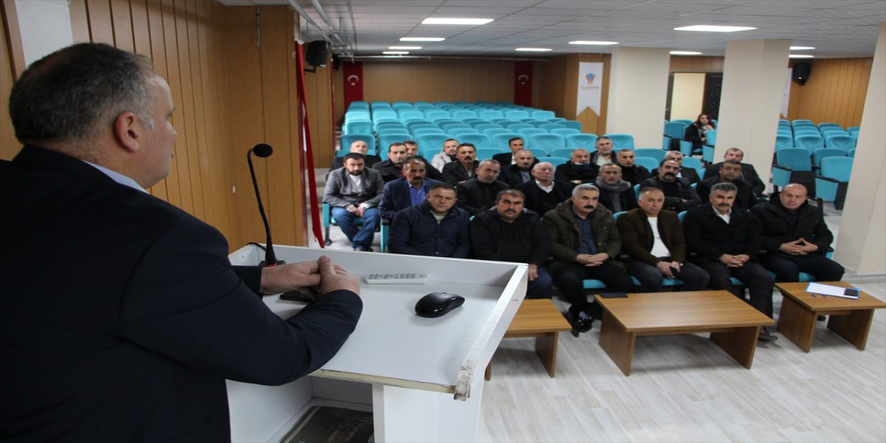 Şırnak'ta muhtarlara eğitim verildi.