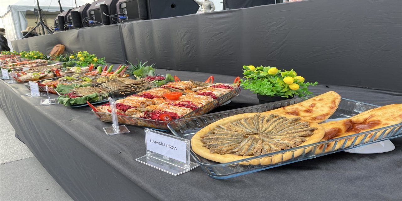 Bahçelievler'de düzenlenen festivalde 3 ton hamsi dağıtıldı