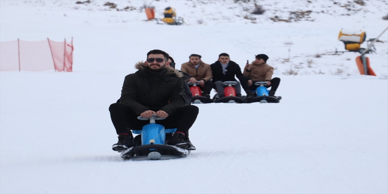 Yıldız Dağı'nda kayak sezonu başladı.