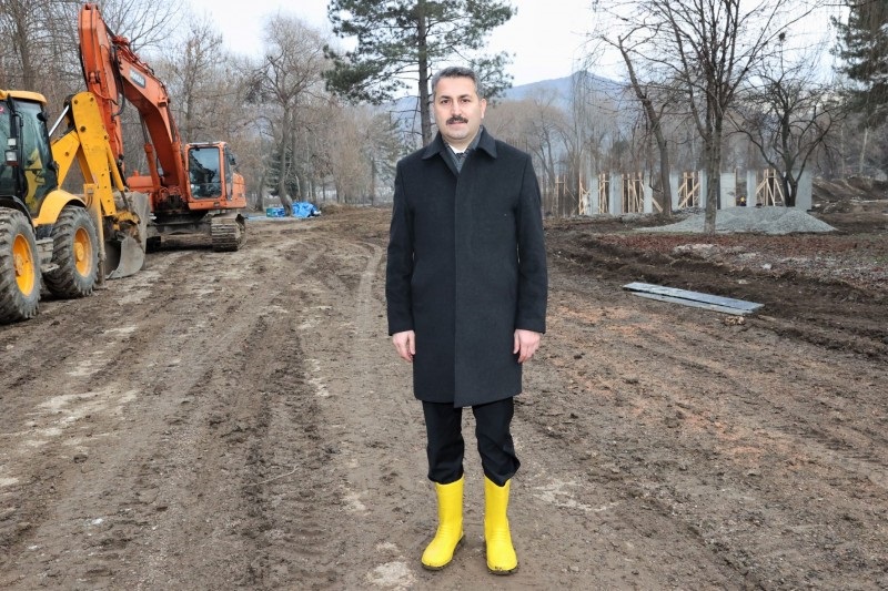 BAŞKAN EROĞLU: “GÜMENEK MİLLET BAHÇESİNDE ÇALIŞMALAR SÜRATLE DEVAM EDİYOR”